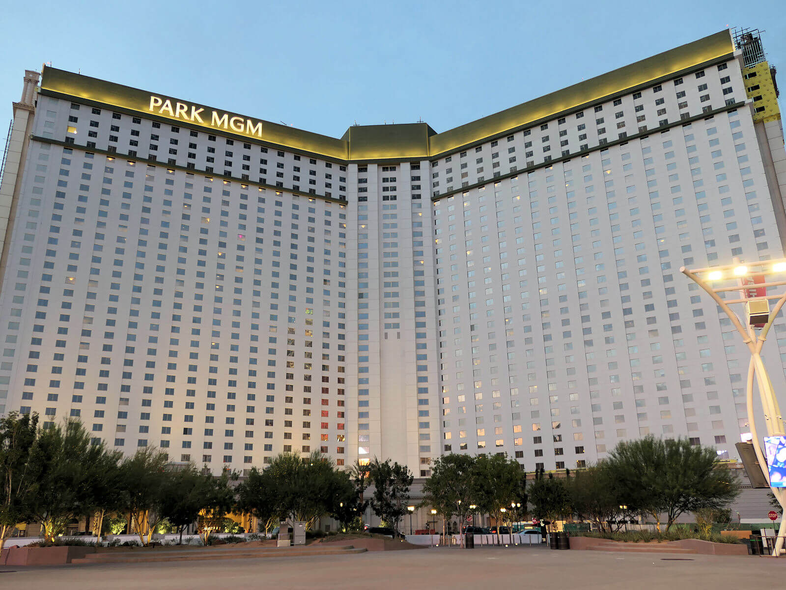ParkMGM01-1